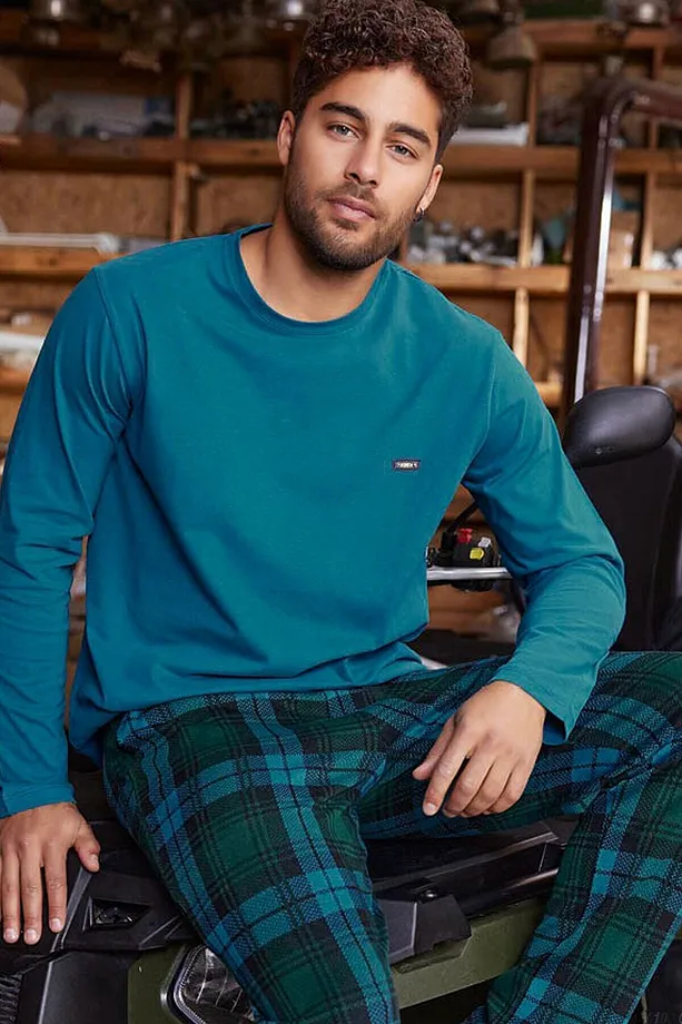 Erkek Jakarlı Altı Ekoseli Üstü Düz Turkuaz Pijama Takımı Erkek Jakarlı Altı Ekoseli Üstü Düz Turkuaz Pijama Takımı
