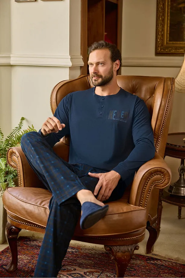 Erkek Süprem Yarım Düğmeli Uzun Kollu %100 Pamuk Lacivert Renk Pijama Takımı Erkek Süprem Yarım Düğmeli Uzun Kollu %100 Pamuk Lacivert Renk Pijama Takımı