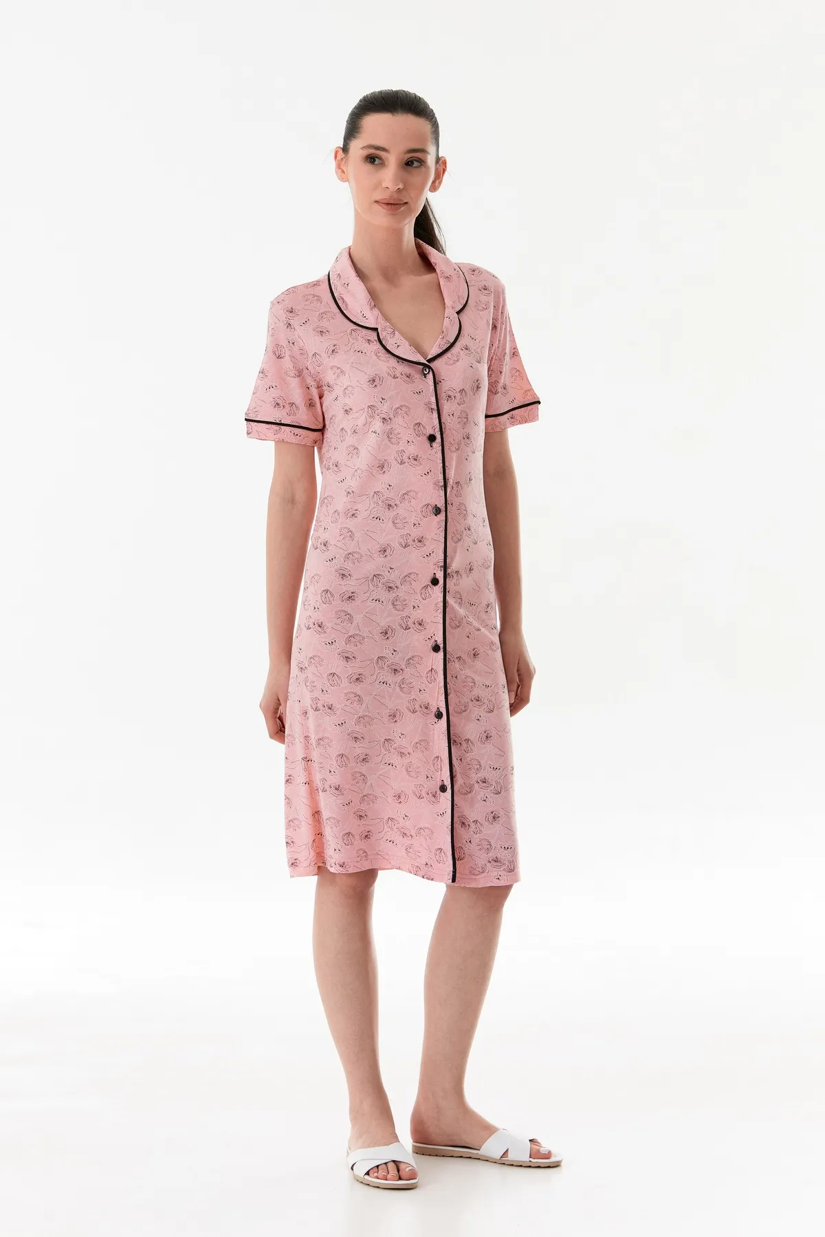 Kadın Boydan Düğmeli Viskon Kumaş Gecelik Elbise ( Uyku bandı Hediyeli ) PUDRA-M Kadın Boydan Düğmeli Viskon Kumaş Gecelik Elbise ( Uyku bandı Hediyeli ) PUDRA-M