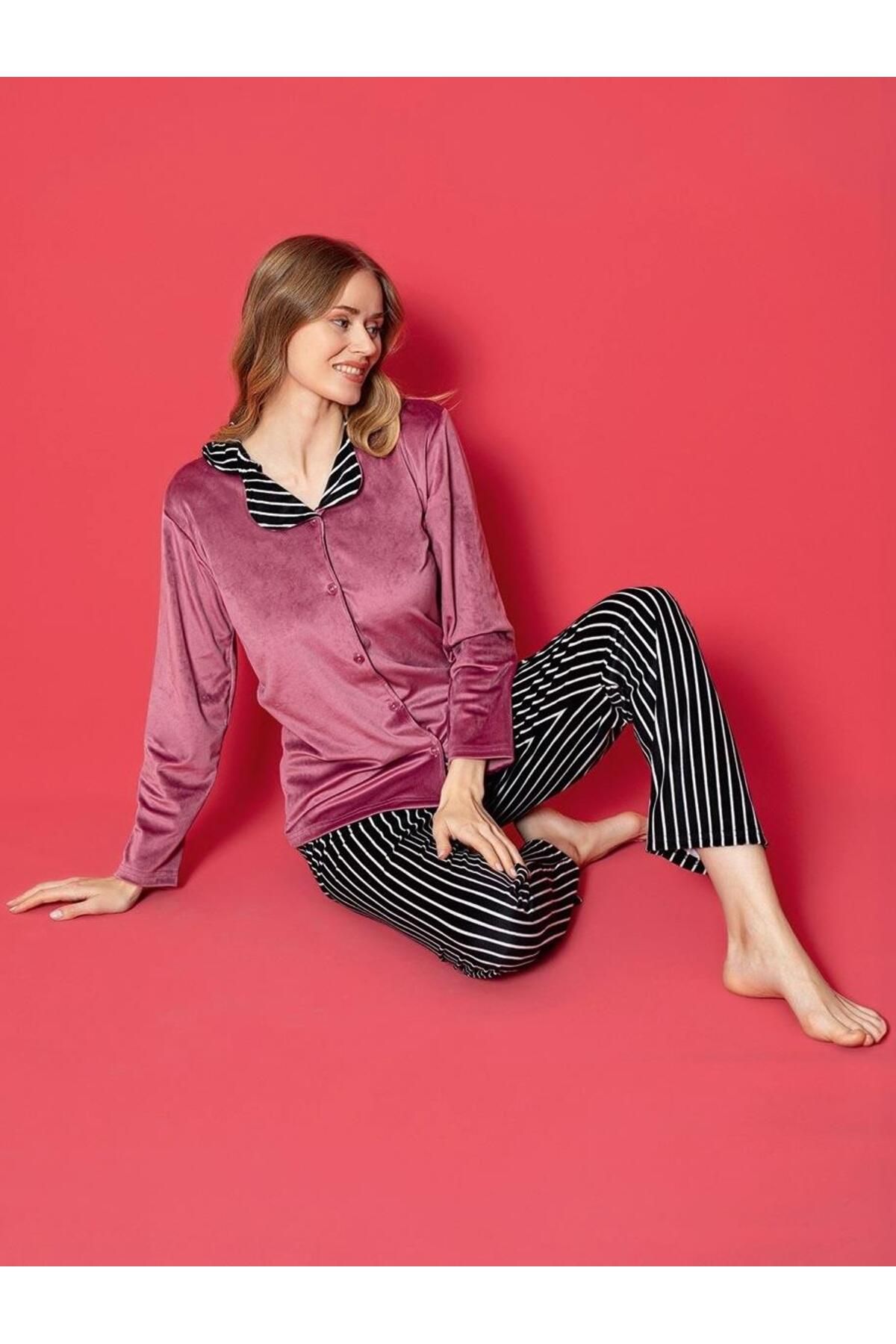 Kadın Kadife Önden Düğmeli Pijama Takımı YENİ SEZON