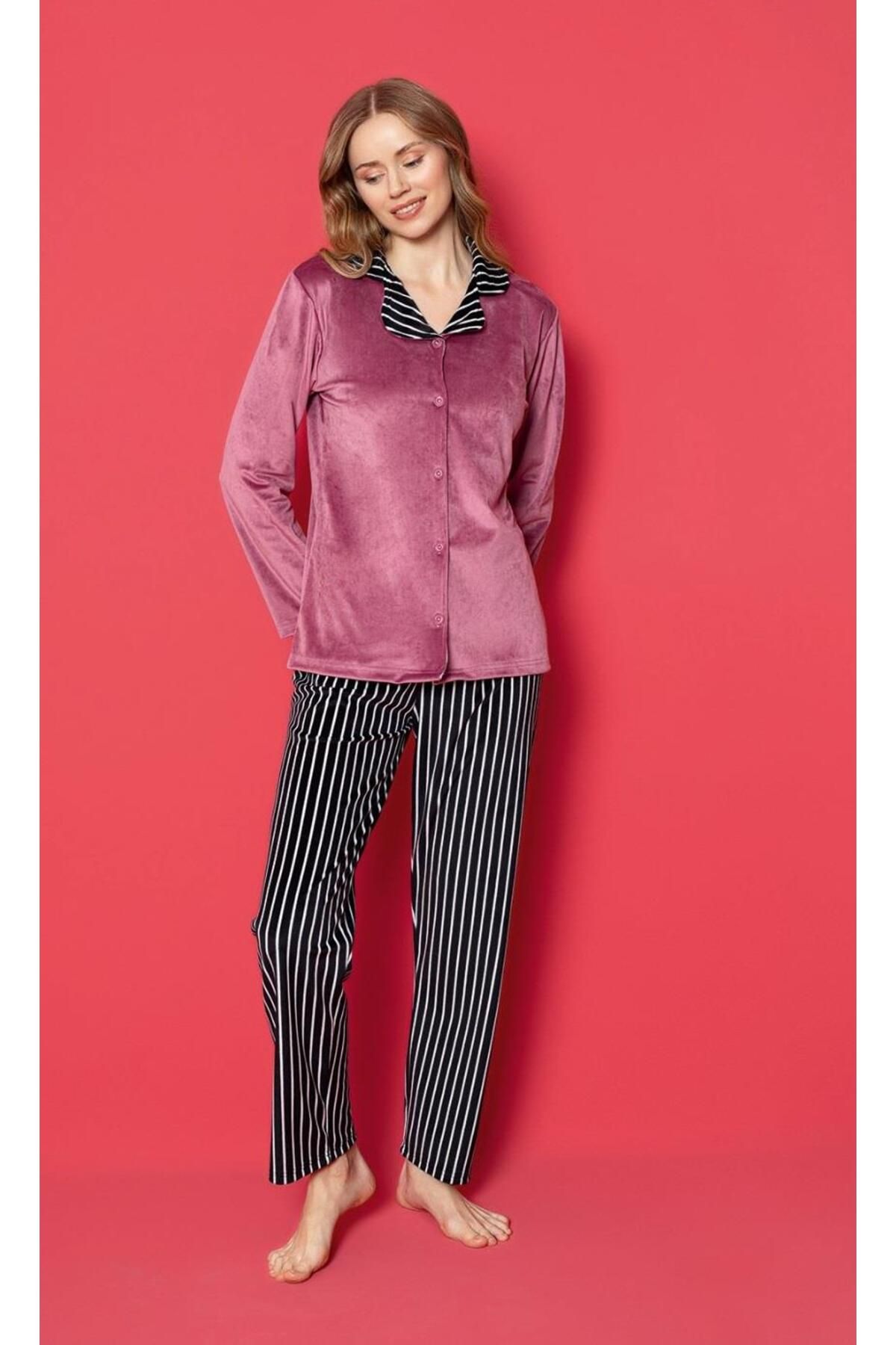 Kadın Kadife Önden Düğmeli Pijama Takımı YENİ SEZON