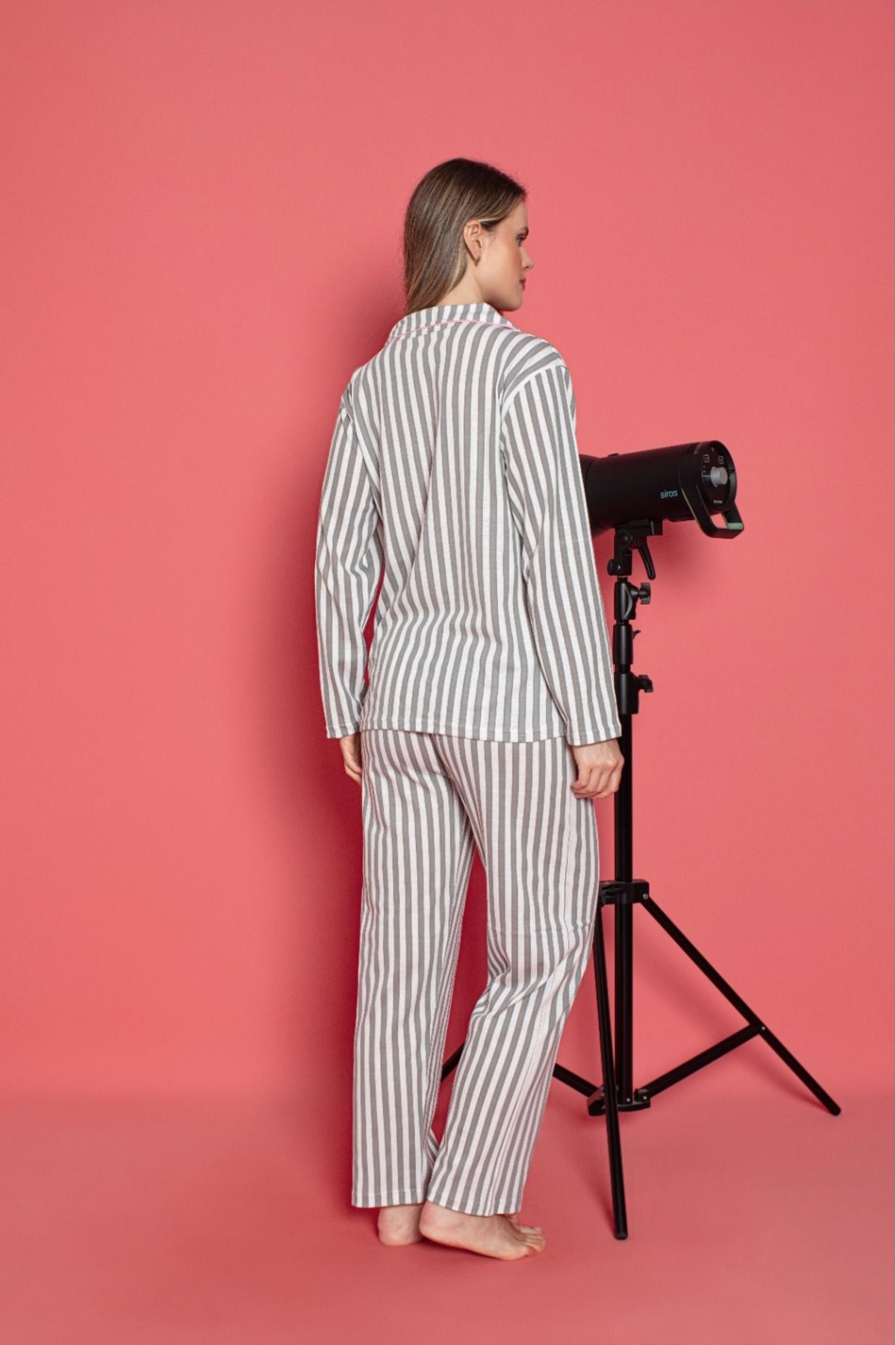 Kadın Önden Düğmeli Uzun Kollu Gri Çizgili Gömlek Model Pijama Takımı Yeni Sezon