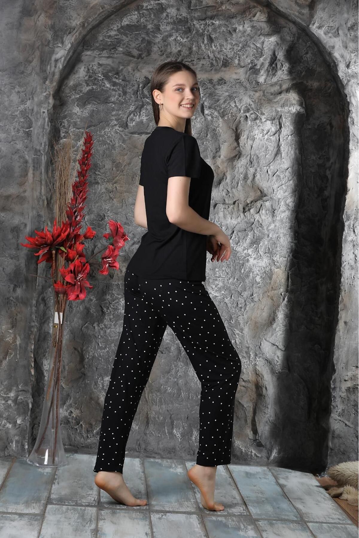 Kadın Sıfır Yaka Yazlık Kısa Kol  Pijama Takımı YENİ SEZON