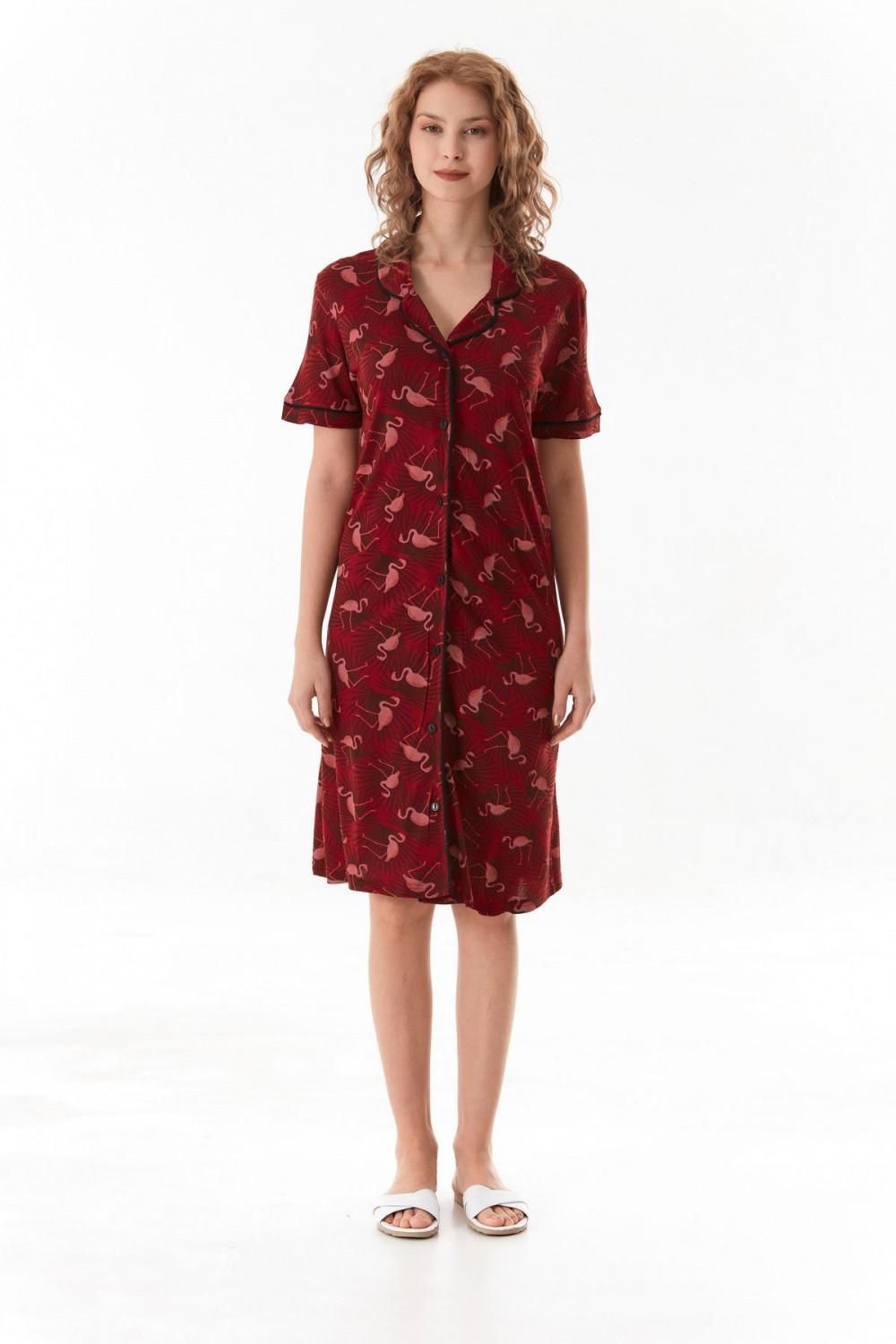 Kadın Bordo Flamingo Desenli Boydan Düğmeli Viskon Kumaş Gecelik Elbise ( Uyku bandı Hediyeli )