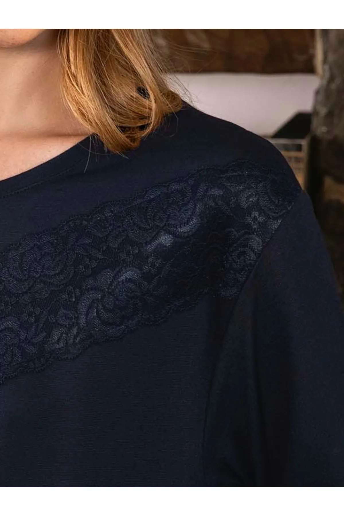 Kadın Dantelli Uzun Kollu Pamuk Kumaş Gecelik Lacivert Renk (115 Cm Uzunluk)