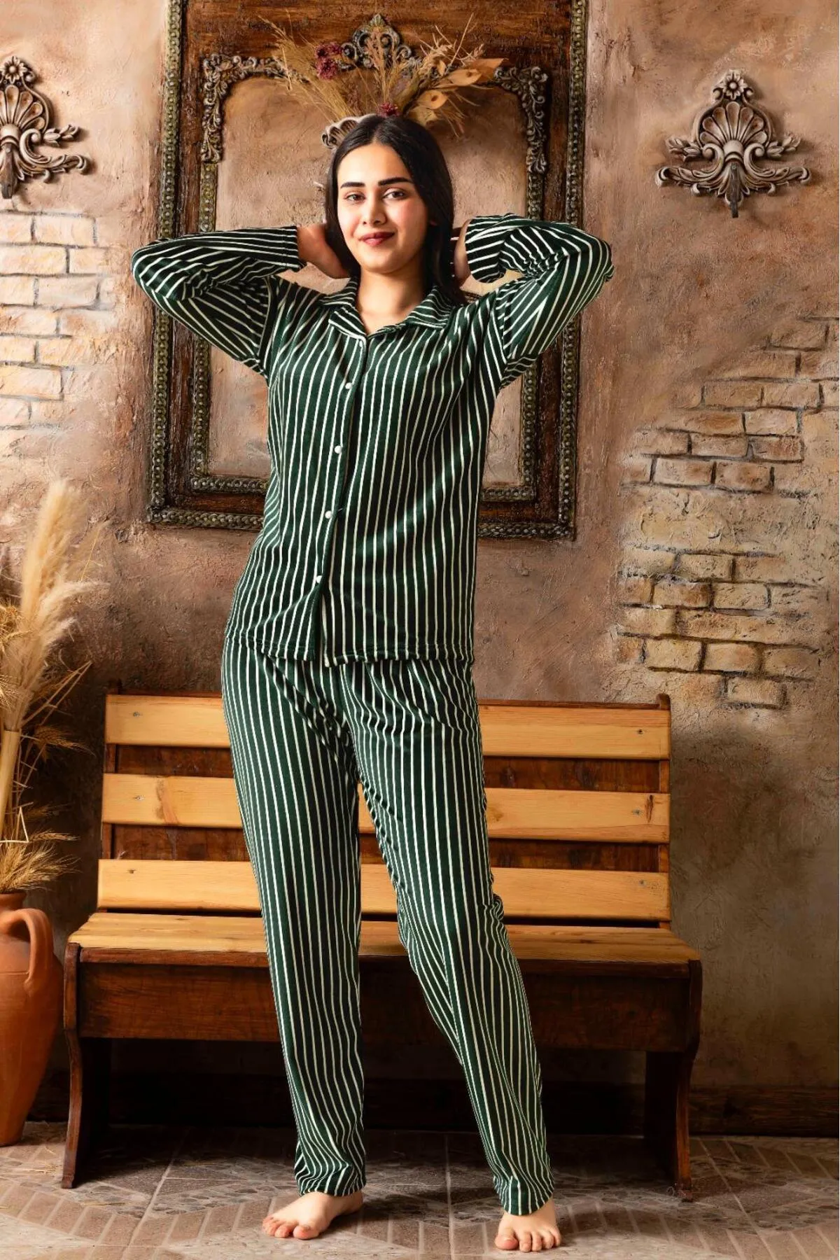 Kadın Kadife Önden Düğmeli Pijama Takımı YENİ SEZON