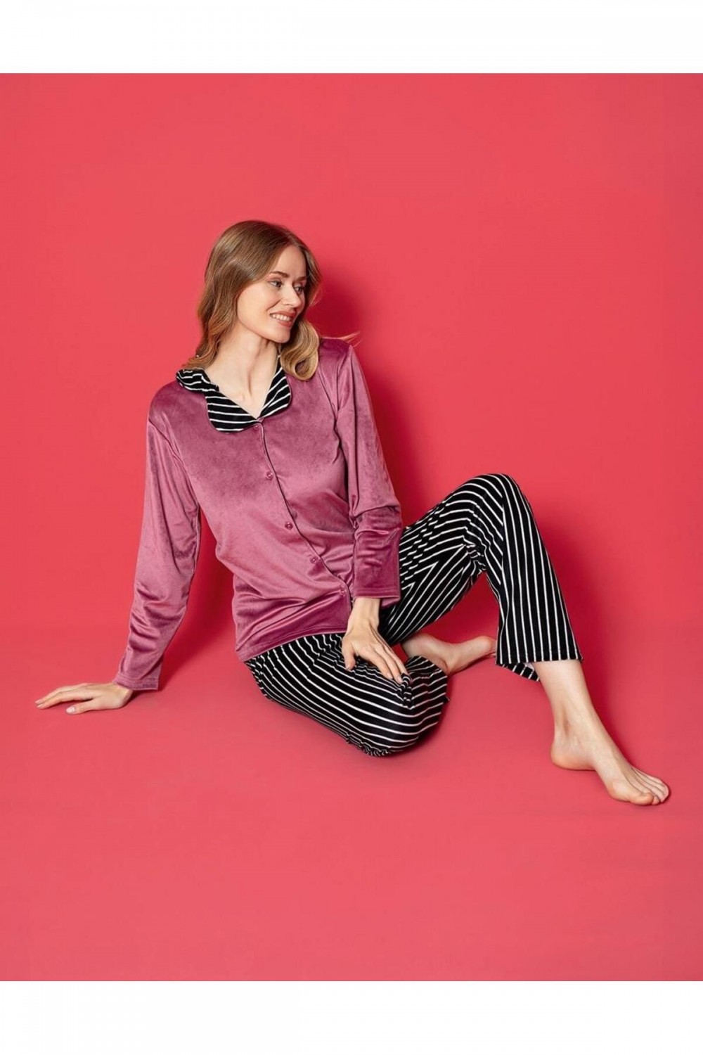 Kadın Kadife Önden Düğmeli Pijama Takımı YENİ SEZON