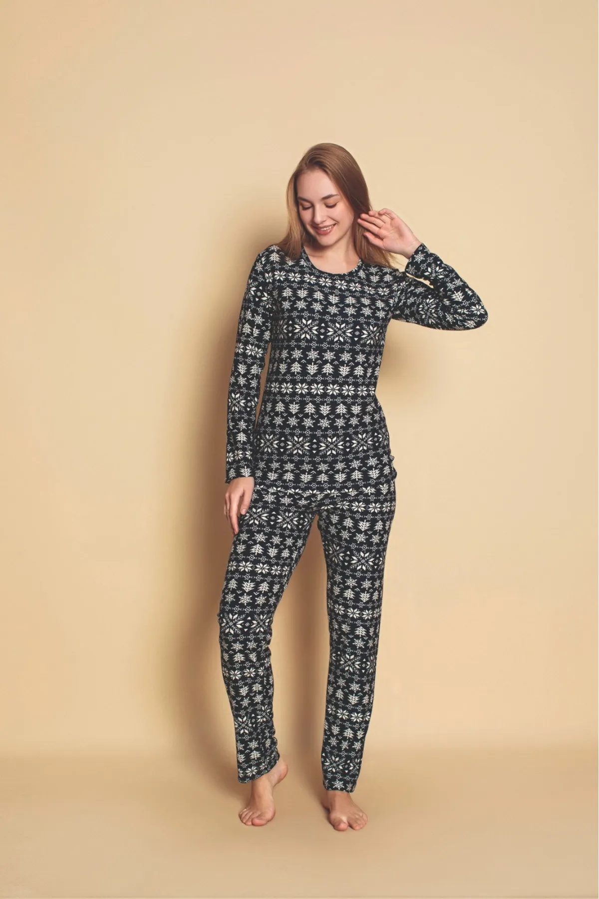 Kadın Sıfır Yaka Baskılı Süet Yumuşak Kumaş Uzun Kollu Pijama Takımı LACİVERT-M