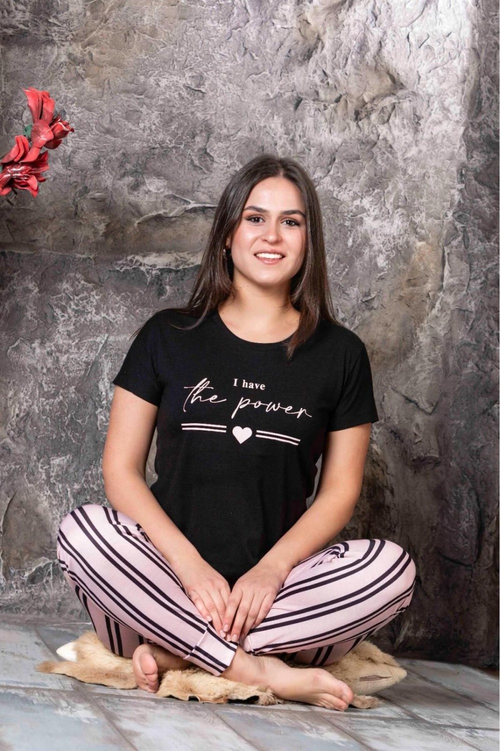 Kadın Sıfır Yaka Yazlık Kısa Kol Pijama Takımı Yeni Sezon