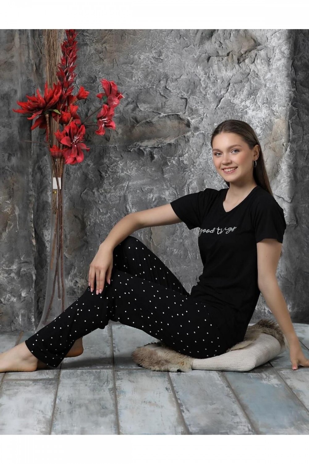 Kadın Sıfır Yaka Yazlık Kısa Kol  Pijama Takımı YENİ SEZON